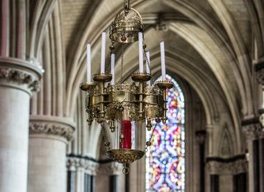 Gothic-style hanging lamp in the Chapel of the Blessed Sacrament 